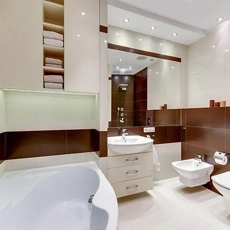 White 76. Srodmiescie * Gdynia