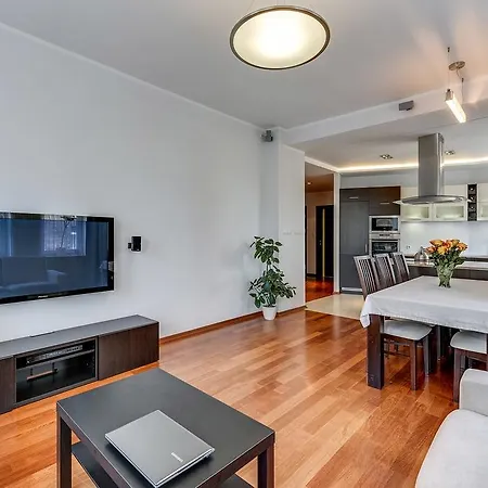 Apartment White 76. Srodmiescie