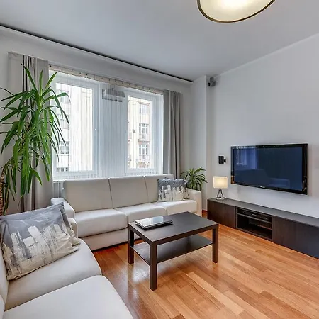 White 76. Srodmiescie Apartament