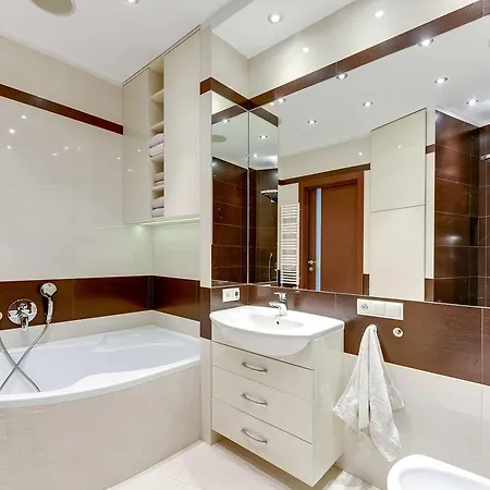 White 76. Srodmiescie