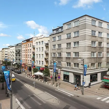 White 76. Srodmiescie